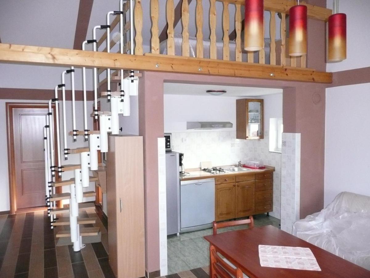 Apartments With A Parking Space Novi Vinodolski - 15823 מראה חיצוני תמונה