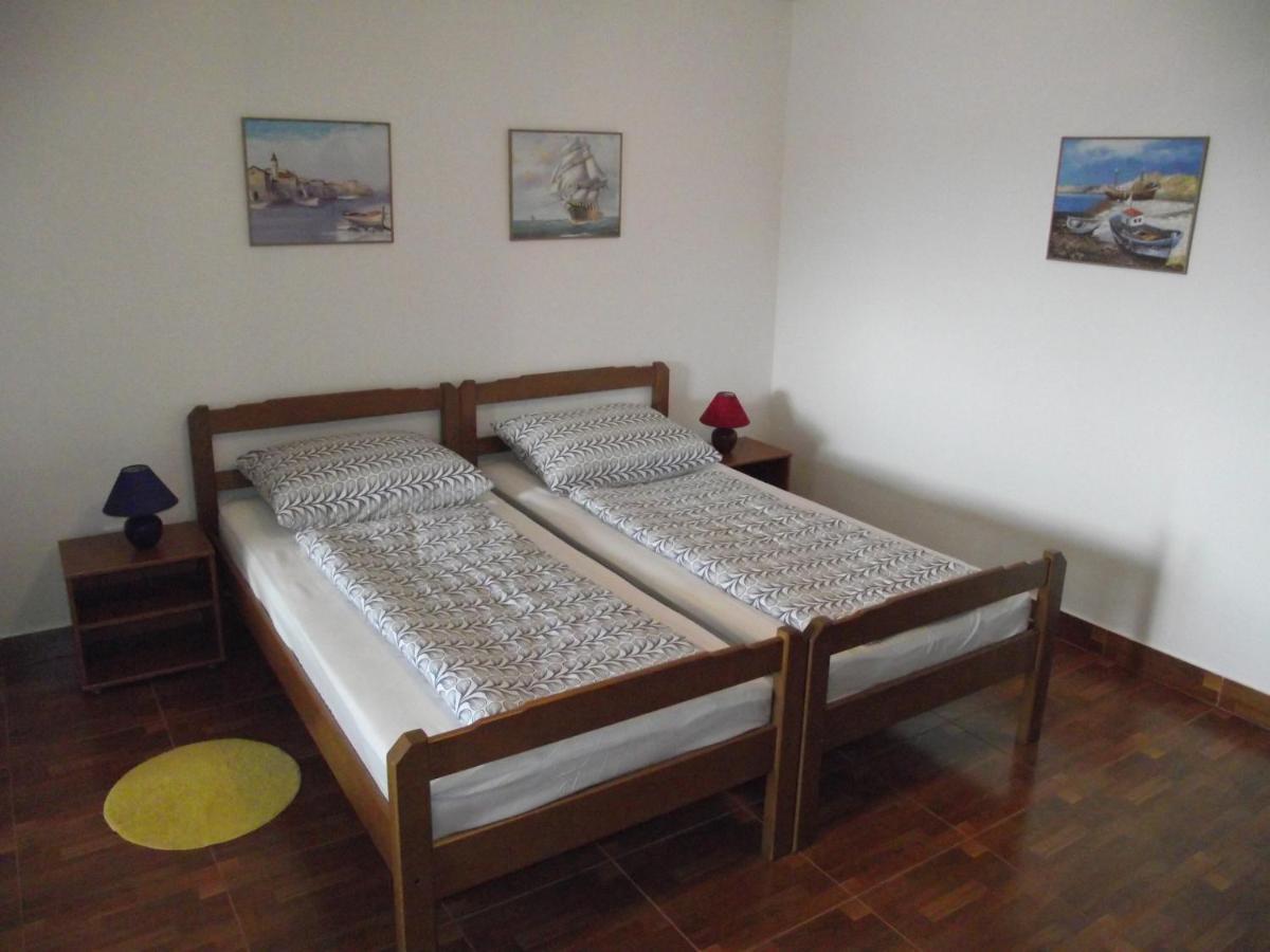 Apartments With A Parking Space Novi Vinodolski - 15823 מראה חיצוני תמונה