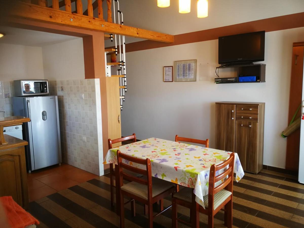 Apartments With A Parking Space Novi Vinodolski - 15823 מראה חיצוני תמונה